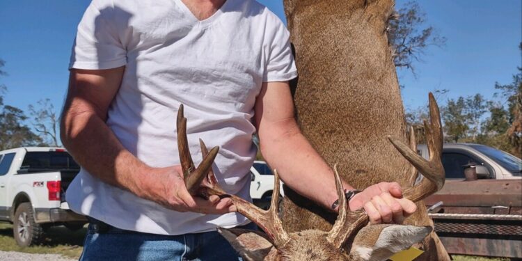 Henry and Hall bag 10 point bucks