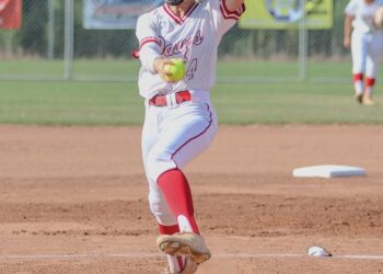 Lady Dawgs advance to second round