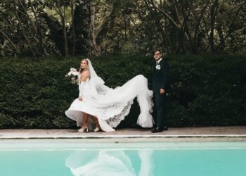 Miss Hall, Mr. Williams exchange vows