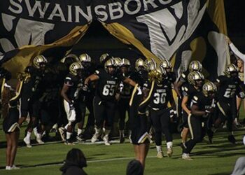 Tigers triumph: Swainsboro secures first region victory in thrilling return