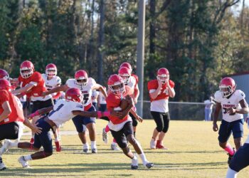 Toombs wins battle of Bulldogs
