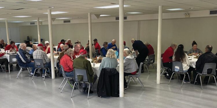 Beta Sigma Phi feeds Veterans