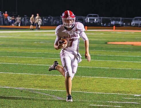 Bulldogs vs Trojans in first round of State Playoffs