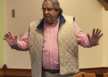 Daughtry speaks to Mill Creek