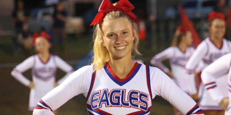 Eagles defeat Trojans, 34-6