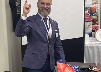 Jones speaks to Fall Line