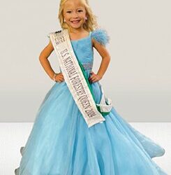 Williams crowned Tiny Miss National Forestry Queen