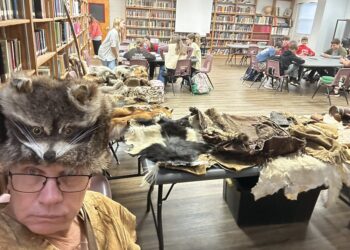 Compatriot Burke presents his Traveling Trunk program