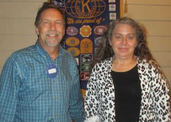 Kirby speaks to Kiwanis