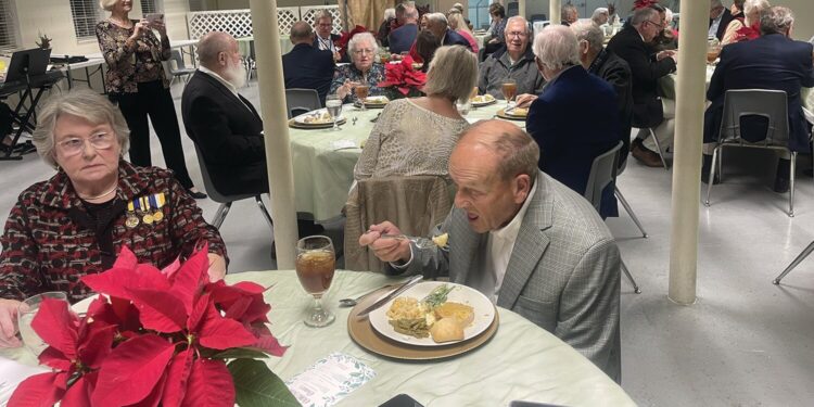 Mason receives Distinguished Service Award