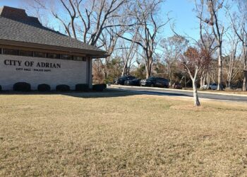 Adrian City Hall closed after mayor and clerks resign