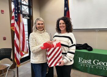 Hall speaks to DAR at monthly meeting