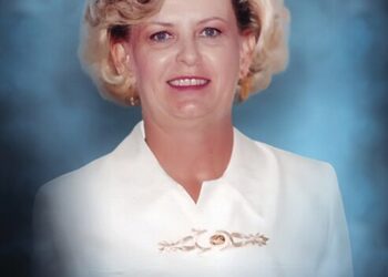 Lynn Thompson Wright, 73