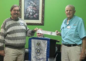 Senior VP Floyd, Jr. installs Four Rivers