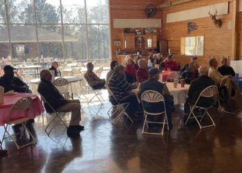 Veterans hold weekly meeting