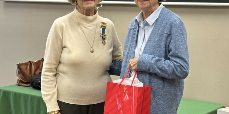 Elder provides program at DAR