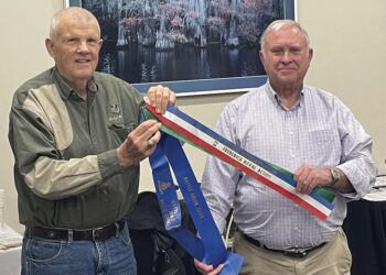 Howard speaks to Fall Line