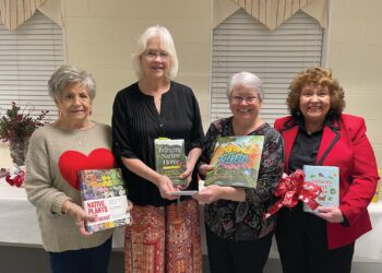 Seedling Garden Club holds monthly meeting