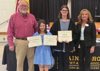 Board of Education holds monthly meeting