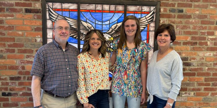 DAR Youth Leadership Winners