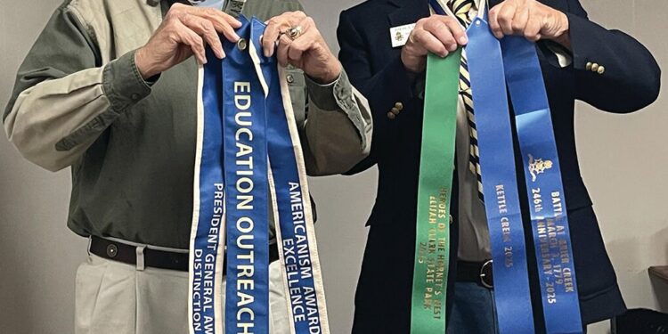 Daughtry speaks to the Wiregrass Chapter