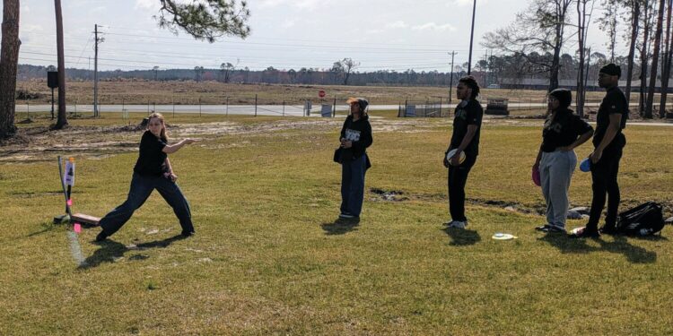 EGSC Disc Golf Club competes in local tournament