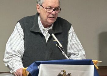 Lisenby speaks to Wiregrass Chapter