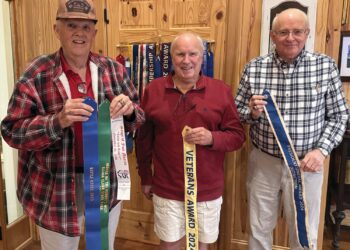 Smith III presents Flag Streamers