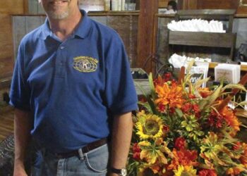 Cerpovicz speaks to Kiwanis