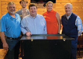 Deputy Chief Thigpen speaks to Exchange Club