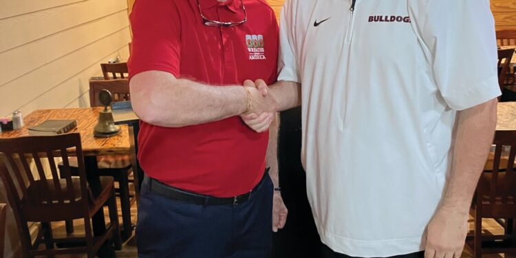 Hattaway speaks to Exchange Club