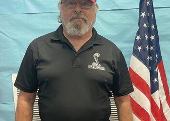 Kirby speaks to the Veterans