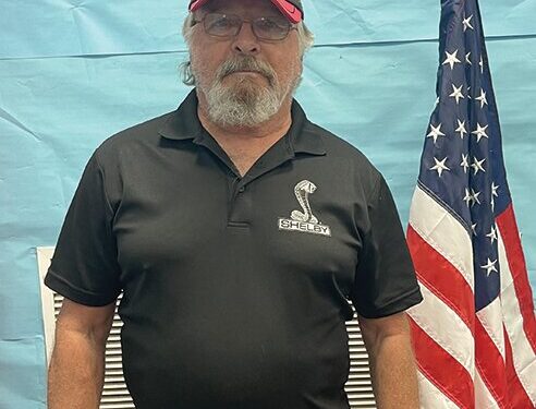 Kirby speaks to the Veterans