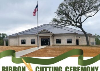Ribbon cutting set for Davis–Thompson Building