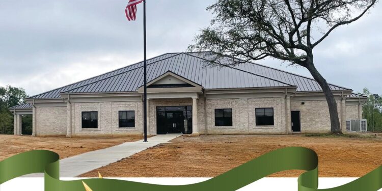 Ribbon cutting set for Davis–Thompson Building