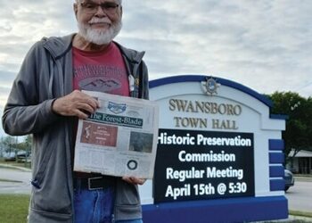 The Blade goes to Swansboro, North Carolina