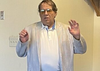 Daughtry speaks to Mill Creek