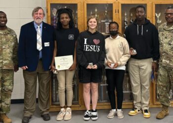 McClendon receives Sons of the American Revolution JROTC Award