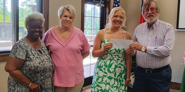 Retired educators award EREA Scholarship at final meeting of year