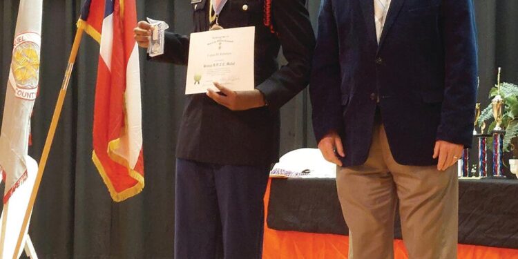 Roberson receives Sons of the American Revolution JROTC Award