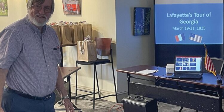 Derden speaks to Fall Line