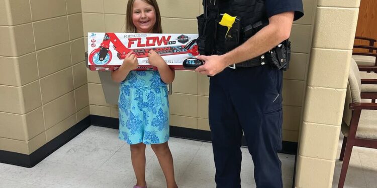 Davis wins Swainsboro Police Department Annual Scavenger Hunt grand prize