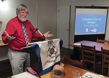 Derden speaks to the Wiregrass Chapter