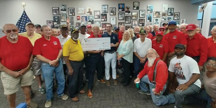 Novak speaks to Veterans