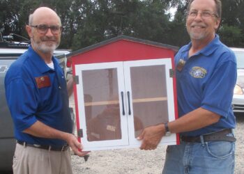 Cerpovicz speaks to Kiwanis