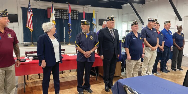 Commander Bush attends District meeting