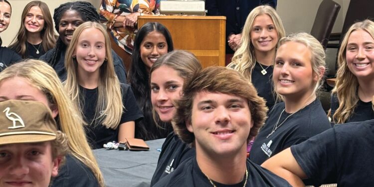 Citizens Bank Advisory Board to help with Wreaths Across America Project