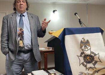 Daughtry speaks to the Wiregrass Chapter