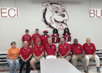 Veterans feed ECI Bulldog football team
