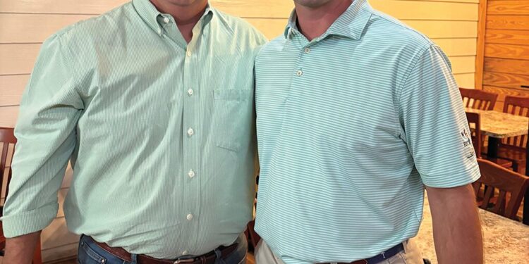 Yeomans speaks to Swainsboro Rotary Club